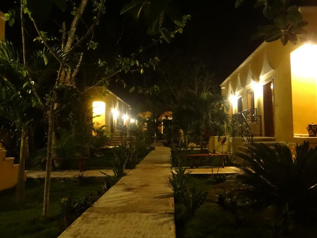 לינה וארוחת בוקר Hacienda Cobá מראה חיצוני תמונה
